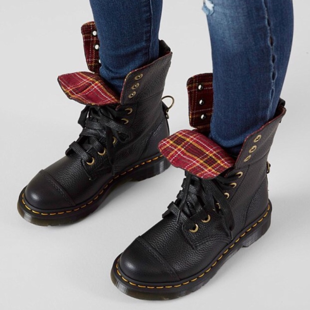 Dr. Martens NWT Aimilita Lace Up Boot